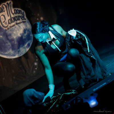 Boudoir Noir presents the Blue Moon cabaret - the Decadetn Burlesque Soiree