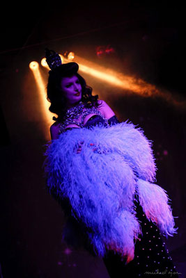 Boudoir Noir presents the Blue Moon cabaret - the Decadetn Burlesque Soiree