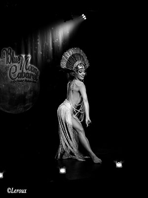 Impression of Yazz Dancer at the 14th edition of the Blue Moon Cabaret at the Blue Collar Hotel in Eindhoven - the Decadent Burlesque Soirée is produced by Boudoir Noir Production