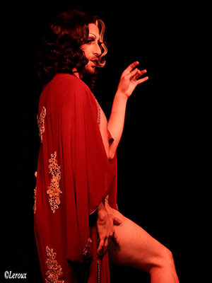 Impression of John Celestus at he 14th edition of the Blue Moon Cabaret at the Blue Collar Hotel in Eindhoven - the Decadent Burlesque Soirée is produced by Boudoir Noir Production