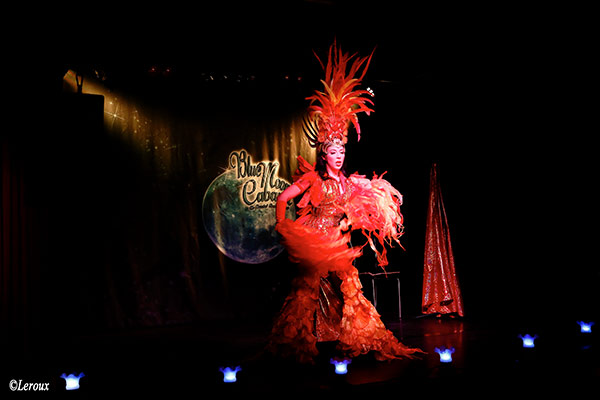 Impression of Ruby Colibri at he 14th edition of the Blue Moon Cabaret at the Blue Collar Hotel in Eindhoven - the Decadent Burlesque Soirée is produced by Boudoir Noir Production