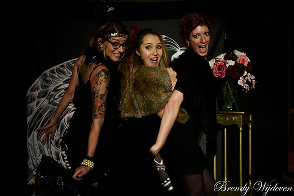 Welcome to Blue Moon Cabaret - The Decadent Burlesque Soiree