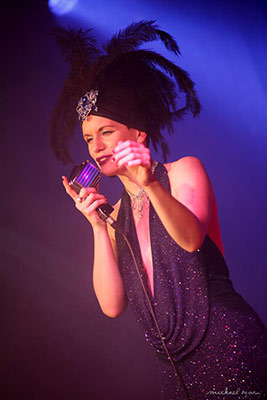 Boudoir Noir presents The Blue Moon Cabaret in Eindhoven - the decadent burlesque soiree 