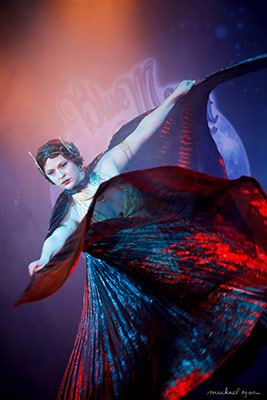 Boudoir Noir presents The Blue Moon Cabaret in Eindhoven - the decadent burlesque soiree 