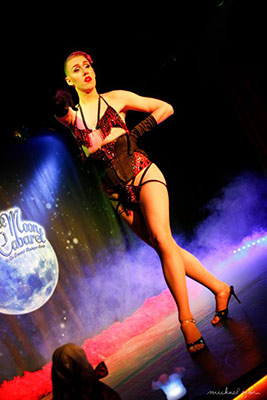 Boudoir Noir presents The Blue Moon Cabaret in Eindhoven - the decadent burlesque soiree 