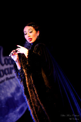 Boudoir Noir presents The Blue Moon Cabaret in Eindhoven - the decadent burlesque soiree 