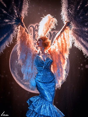 Boudoir Noir presents The Blue Moon Cabaret in Eindhoven - the decadent burlesque soiree 