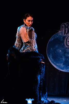 Boudoir Noir presents The Blue Moon Cabaret in Eindhoven - the decadent burlesque soiree 