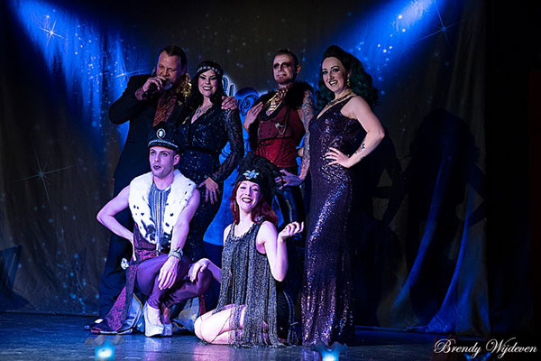 boudoir noir presents the blue moon cabaret in eindhoven - the decadent burlesque soiree